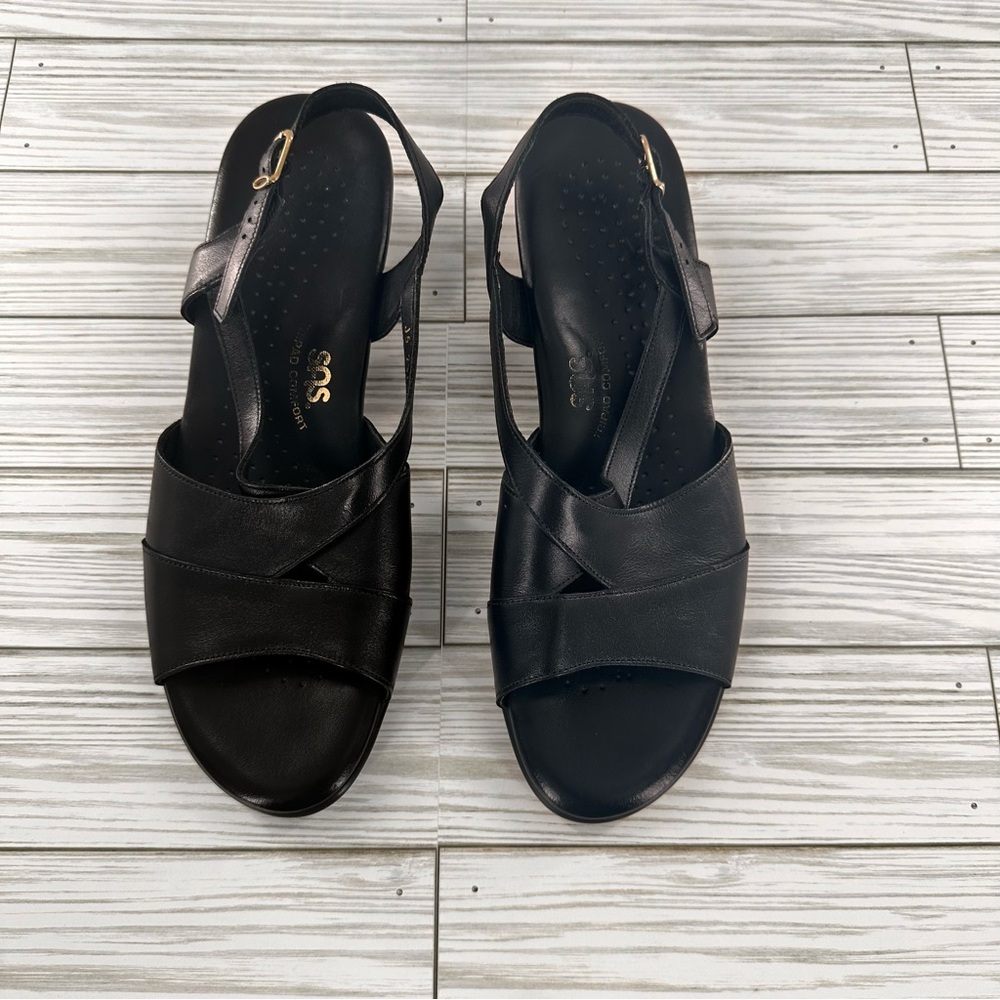 SAS Tripad Comfort Dark Navy Black Sandal Heel Strap 1 1/2" Heel Wedge Size 10M